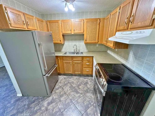 102-7031 Gray Drive, Red Deer, AB 