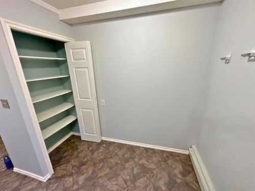 102-7031 Gray Drive, Red Deer, AB 
