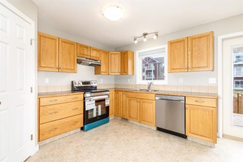 191 Timberstone Way, Red Deer, AB - Indoor Photo Showing Kitchen With Double Sink