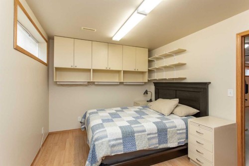 4908 55 Street, Alix, AB - Indoor Photo Showing Bedroom
