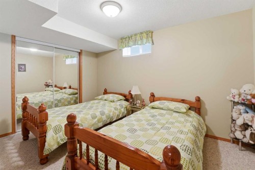 74 Donnelly Crescent, Red Deer, AB - Indoor Photo Showing Bedroom