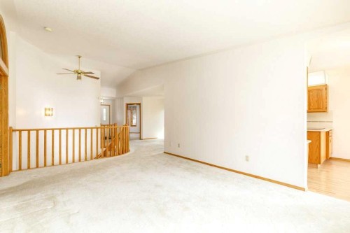 11-4700 Fountain Drive, Red Deer, AB - Indoor Photo Showing Other Room