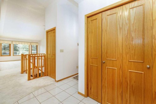 11-4700 Fountain Drive, Red Deer, AB - Indoor Photo Showing Other Room
