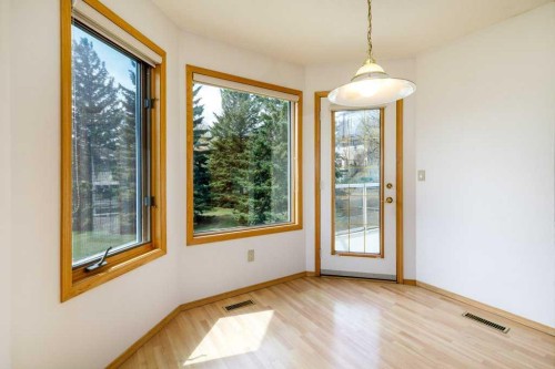 11-4700 Fountain Drive, Red Deer, AB - Indoor Photo Showing Other Room