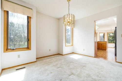 11-4700 Fountain Drive, Red Deer, AB - Indoor Photo Showing Other Room