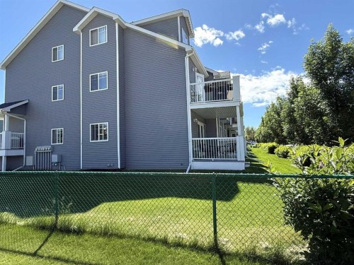 306-5220 50A Avenue, Sylvan Lake, AB 