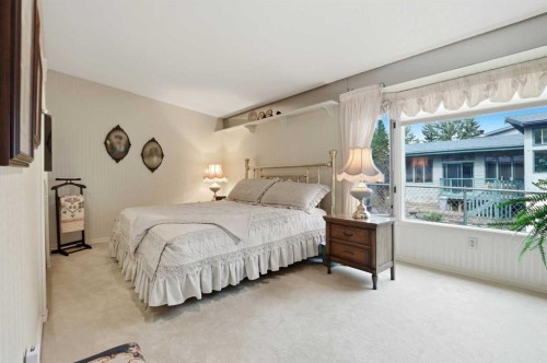 3520 Spruce Drive, Red Deer, AB - Indoor Photo Showing Bedroom