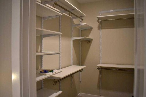 15 Vanson Close, Sylvan Lake, AB - Indoor With Storage