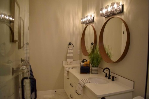 15 Vanson Close, Sylvan Lake, AB - Indoor Photo Showing Bathroom
