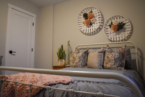 15 Vanson Close, Sylvan Lake, AB - Indoor Photo Showing Bedroom