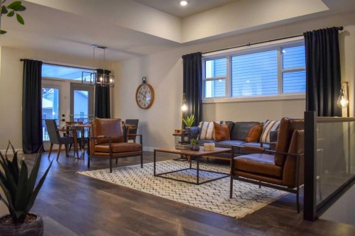 15 Vanson Close, Sylvan Lake, AB - Indoor Photo Showing Living Room