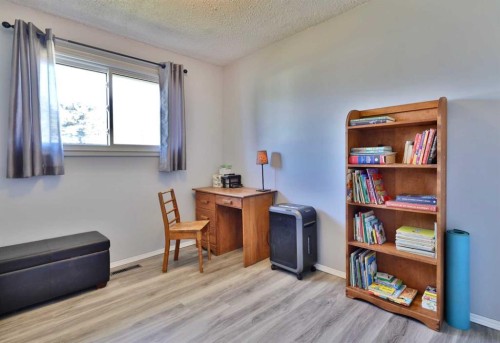 3305 Erickson Drive, Camrose, AB - Indoor