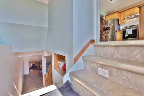 3305 Erickson Drive, Camrose, AB - Indoor Photo Showing Kitchen