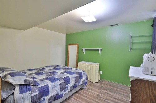 3305 Erickson Drive, Camrose, AB - Indoor Photo Showing Bedroom