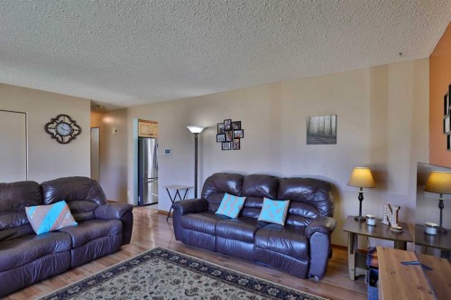 3305 Erickson Drive, Camrose, AB - Indoor Photo Showing Living Room