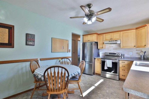 3305 Erickson Drive, Camrose, AB - Indoor