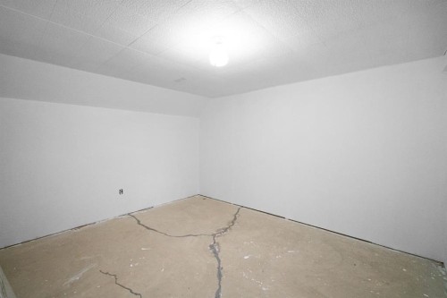 3936 56A Street Close, Camrose, AB - Indoor Photo Showing Other Room