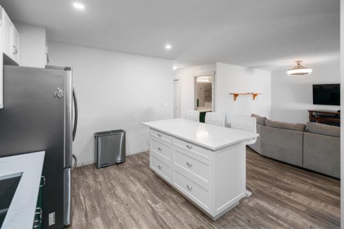3936 56A Street Close, Camrose, AB - Indoor