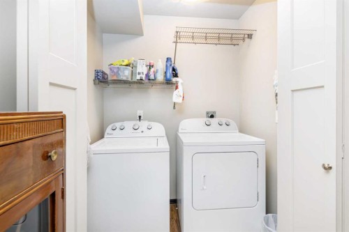 52 Vancouver Crescent, Red Deer, AB - Indoor Photo Showing Laundry Room