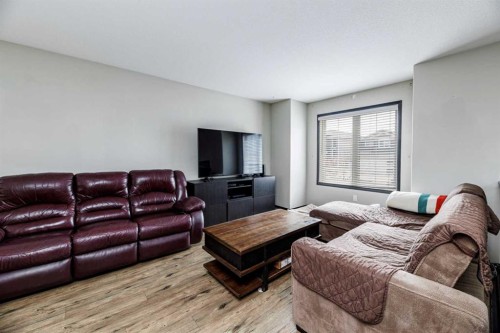 52 Vancouver Crescent, Red Deer, AB - Indoor Photo Showing Living Room