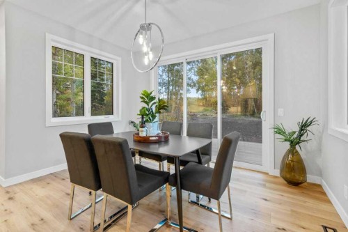 182 Slopeside Drive, Rural Lacombe County, AB - Indoor Photo Showing Dining Room