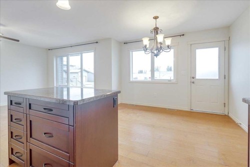 2-5511 54 Street, Ponoka, AB - Indoor Photo Showing Other Room