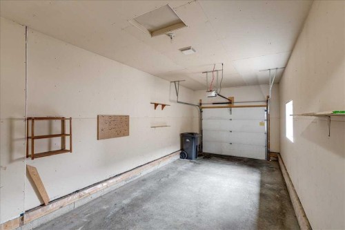 2-5511 54 Street, Ponoka, AB - Indoor Photo Showing Garage