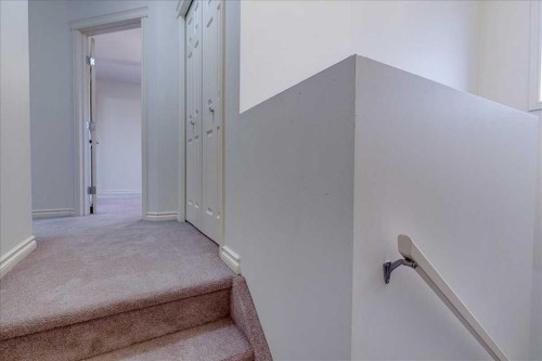 2-5511 54 Street, Ponoka, AB - Indoor Photo Showing Other Room