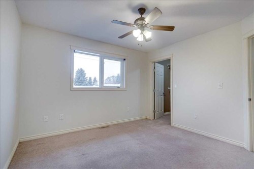2-5511 54 Street, Ponoka, AB - Indoor Photo Showing Other Room