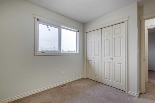 2-5511 54 Street, Ponoka, AB - Indoor Photo Showing Other Room