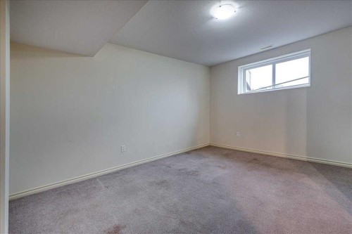 2-5511 54 Street, Ponoka, AB - Indoor Photo Showing Other Room