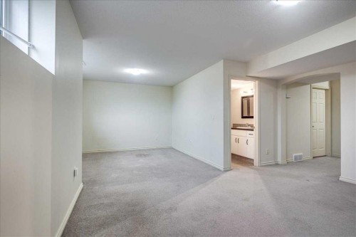 2-5511 54 Street, Ponoka, AB - Indoor Photo Showing Other Room