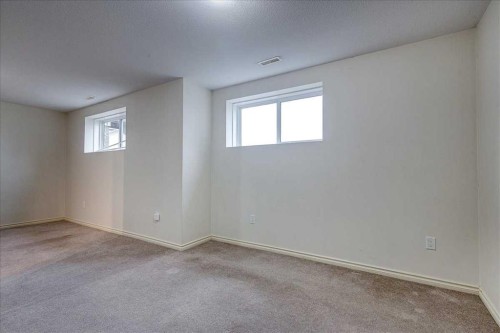 2-5511 54 Street, Ponoka, AB - Indoor Photo Showing Other Room