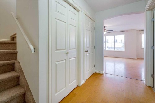 2-5511 54 Street, Ponoka, AB - Indoor Photo Showing Other Room