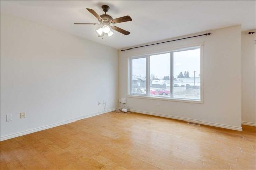 2-5511 54 Street, Ponoka, AB - Indoor Photo Showing Other Room