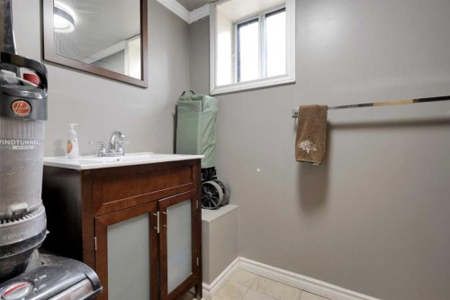 250 Cornett Drive, Red Deer, AB - Indoor