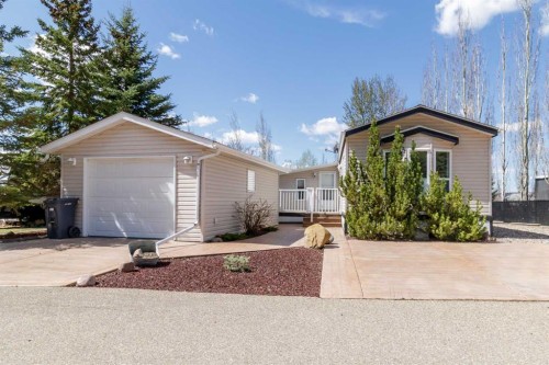 46A-10046 township road 422  Rural Ponoka County, AB T4R 3R5