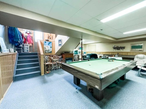 41 Sands Street, Rochon Sands, AB - Indoor Photo Showing Other Room