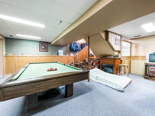 41 Sands Street, Rochon Sands, AB - Indoor Photo Showing Other Room