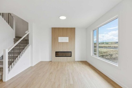 155 Vantage Crescent Sw, Airdrie, AB 