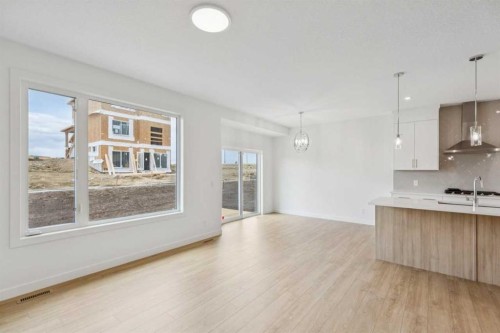 155 Vantage Crescent Sw, Airdrie, AB 