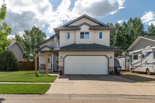 3206 67 Street  Camrose, AB T4V 3N8