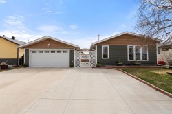 4809 55 Avenue Camrose, AB T4V 4J6