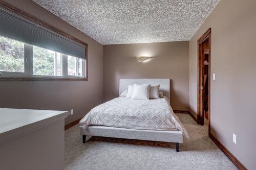 8 Nielsen Close, Red Deer, AB - Indoor Photo Showing Bedroom