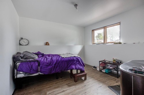 8 Nielsen Close, Red Deer, AB - Indoor Photo Showing Bedroom