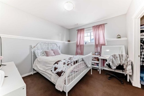 21 Valley Crescent, Blackfalds, AB - Indoor Photo Showing Bedroom
