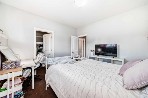 21 Valley Crescent, Blackfalds, AB - Indoor Photo Showing Bedroom
