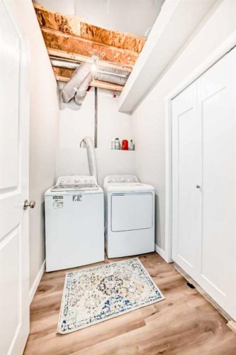 21 Valley Crescent, Blackfalds, AB - Indoor Photo Showing Laundry Room