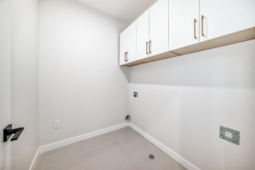 19 Everson Close, Red Deer, AB - Indoor Photo Showing Other Room