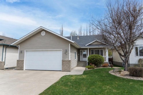 90 Alberts Close  Red Deer, AB T4R 3J7